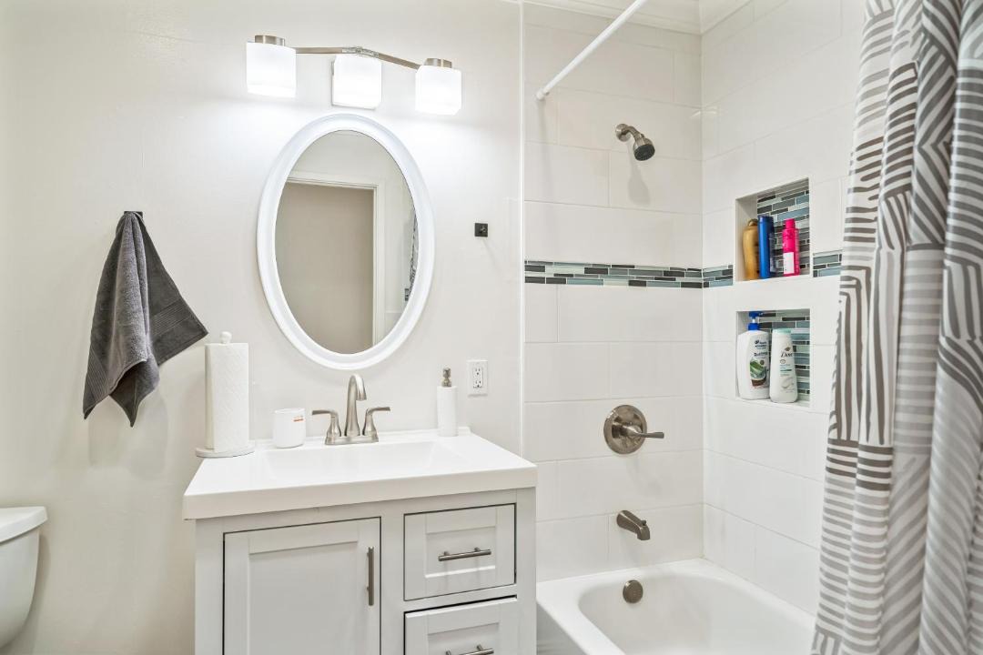 Photo of Bathroom in Mountain View