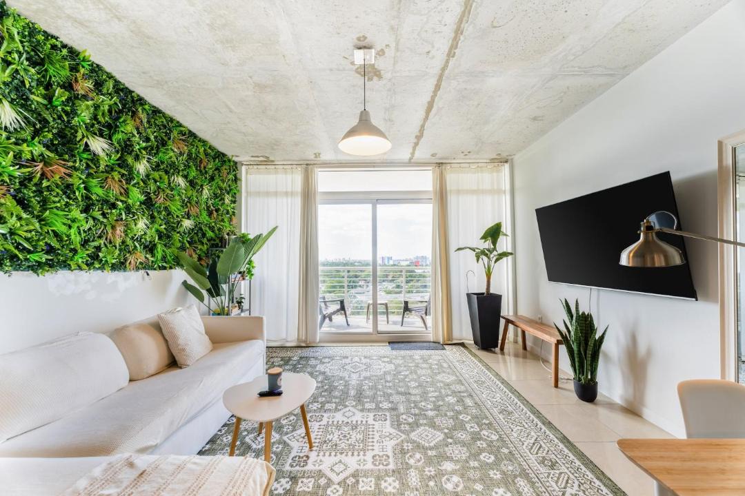 Photo of Livingroom in Midtown