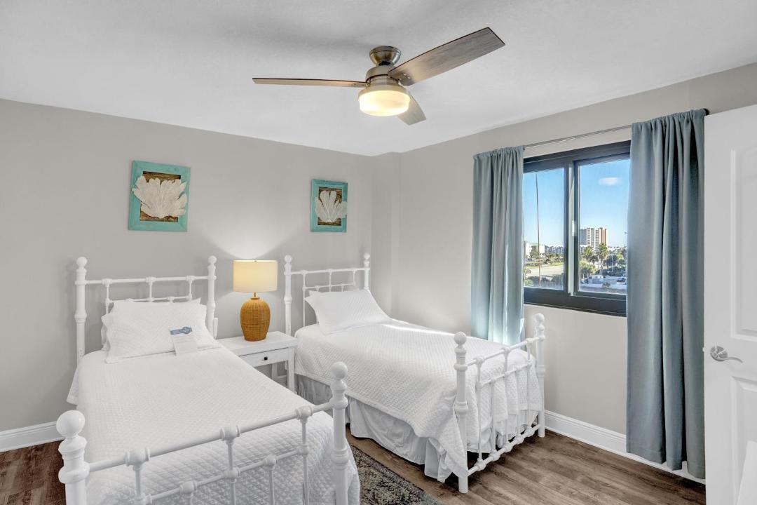Photo of Bedroom in Orange Beach East