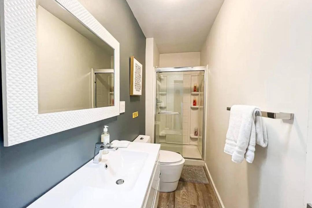 Photo of Bathroom in Ladera Heights