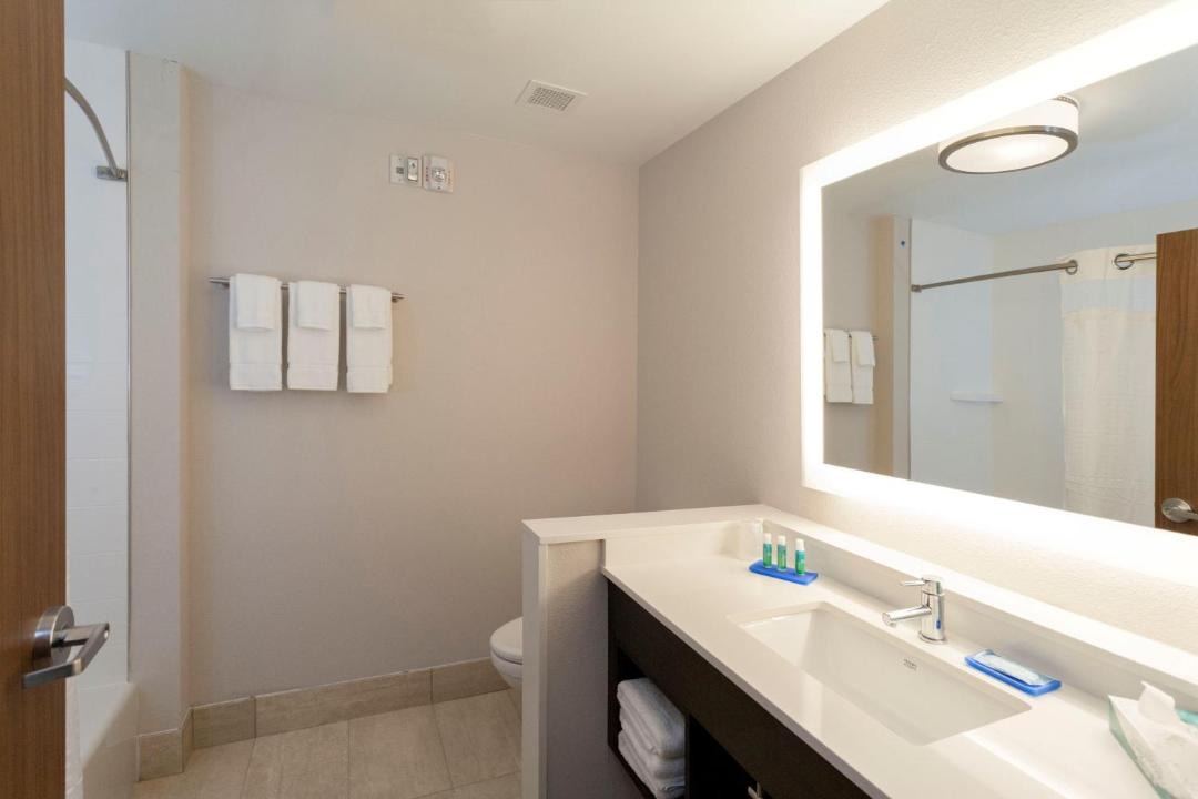 Photo of Bathroom in Lockport