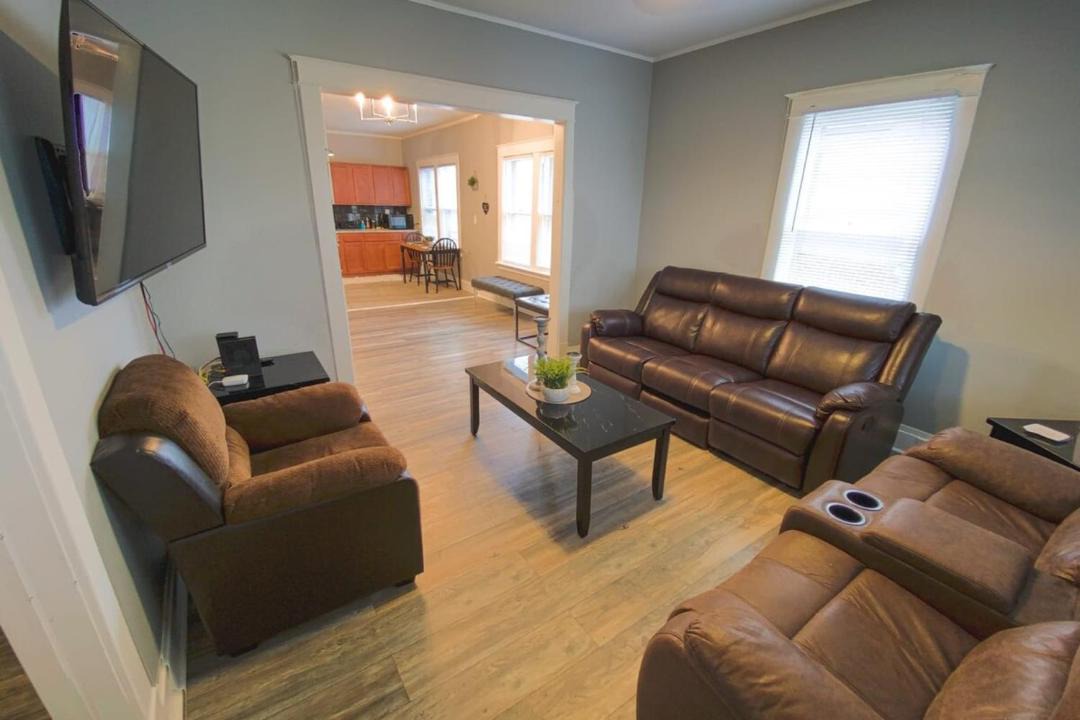 Photo of Livingroom in Niagara Falls