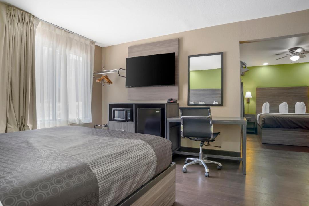 Photo of Bedroom in Tuscaloosa