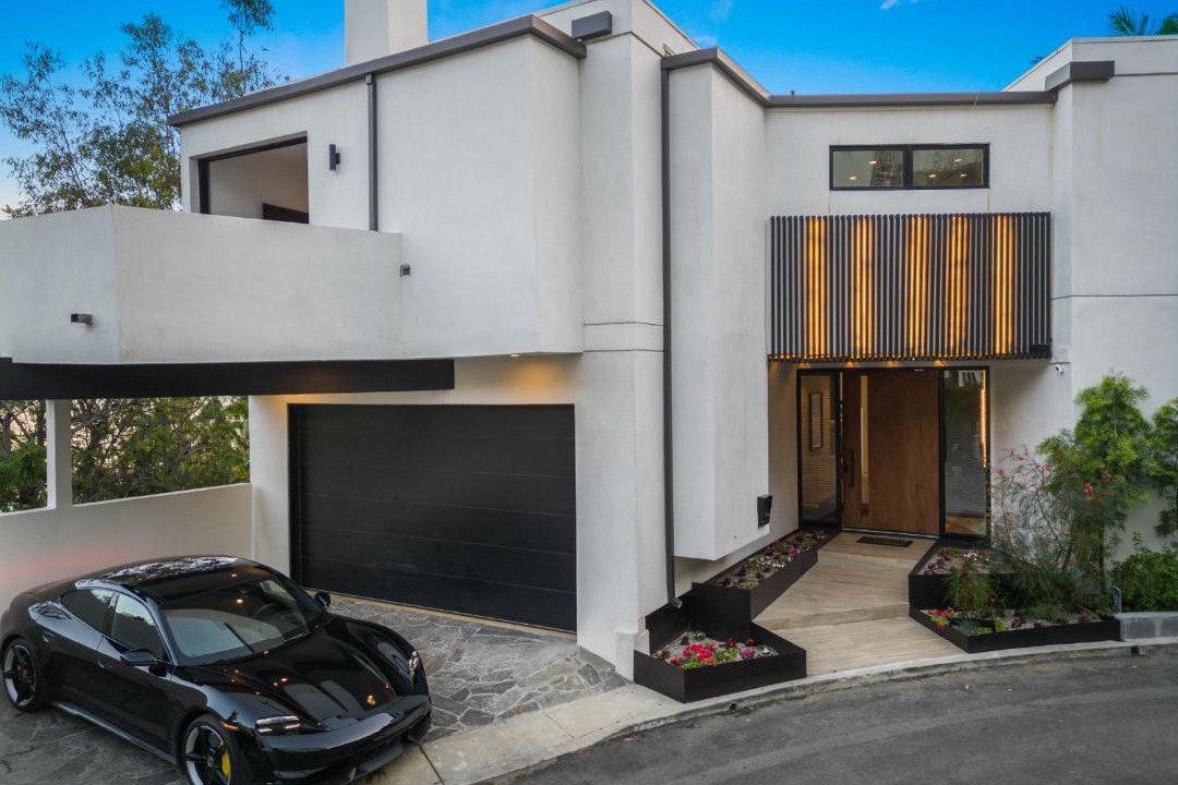 Photo of Others in Hollywood Hills West