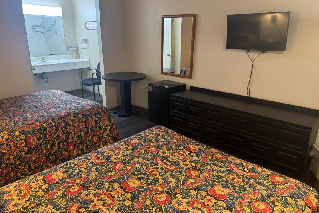 Photo of Bedroom in South Montebello