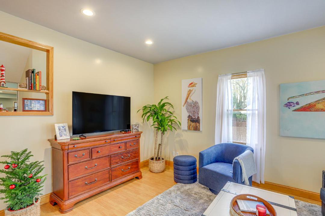 Photo of Livingroom in Vermilion