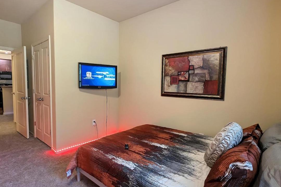 Photo of Bedroom in Executive Park
