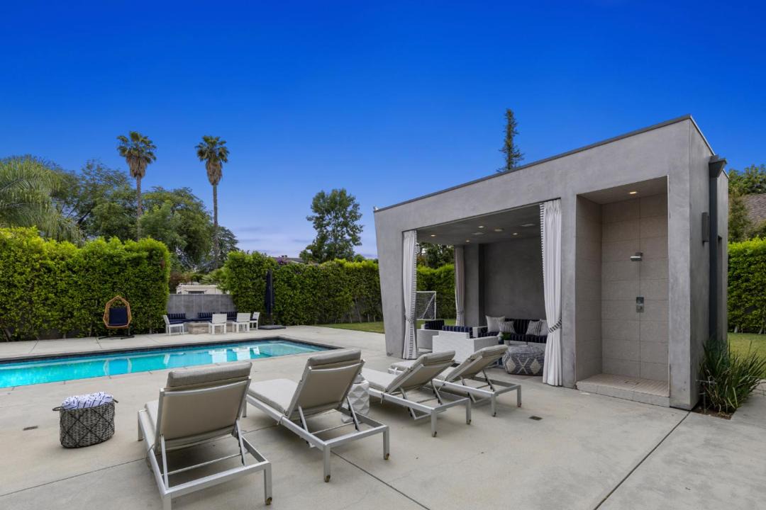 Photo of Others in Tarzana