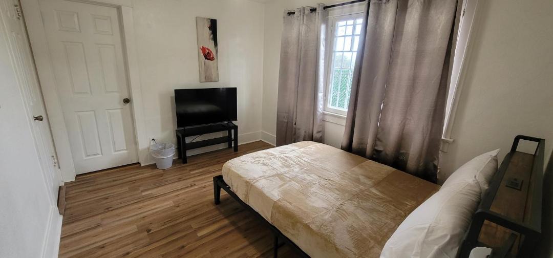 Photo of Bedroom in Harbor Gateway North