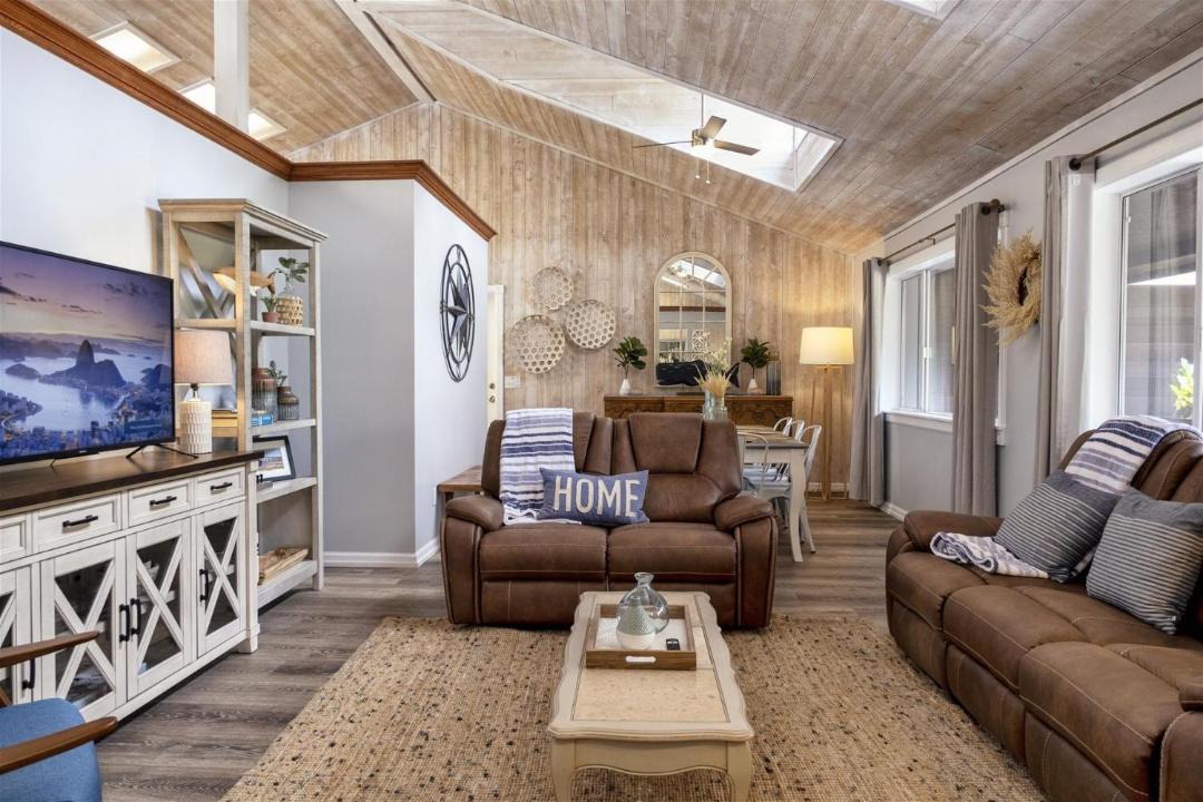Photo of Livingroom in Fort Bragg