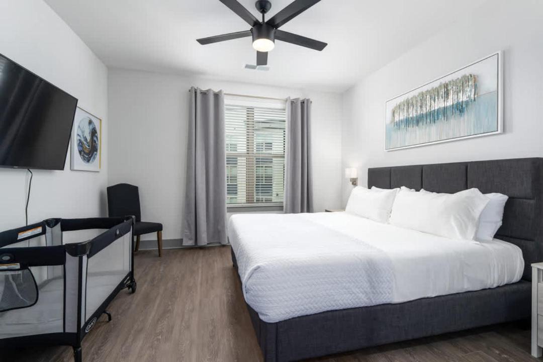 Photo of Bedroom in Crestline Heights