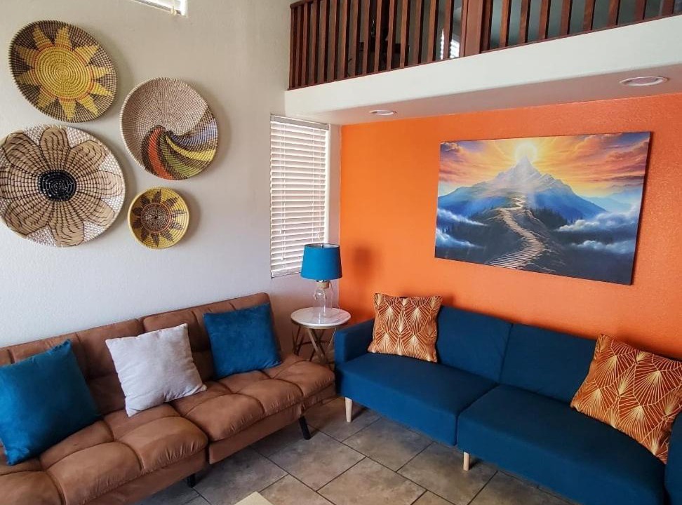 Photo of Livingroom in Earp