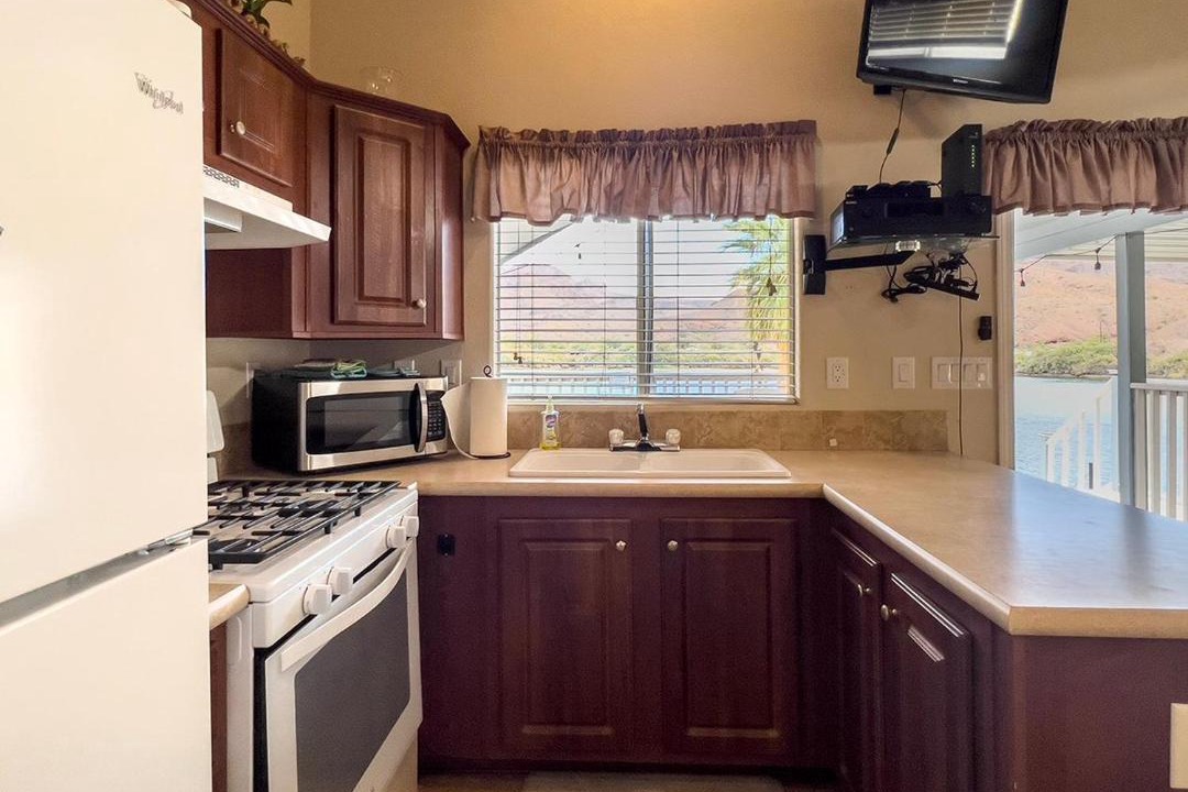 Photo of Kitchen in Earp