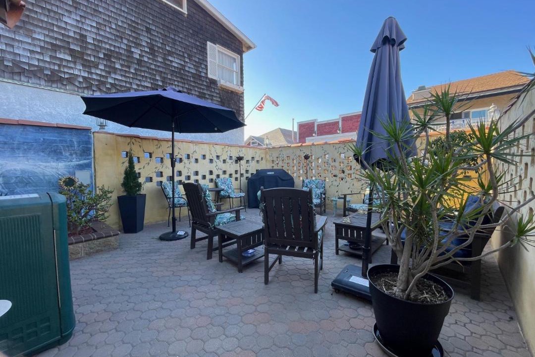 Photo of Patio Balcony in Sunset Beach