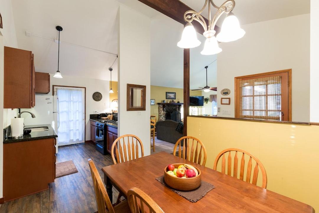 Photo of Kitchen in Big Bear