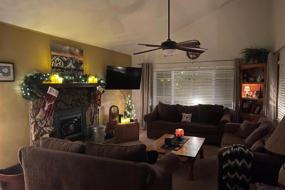 Photo of Livingroom in Big Bear