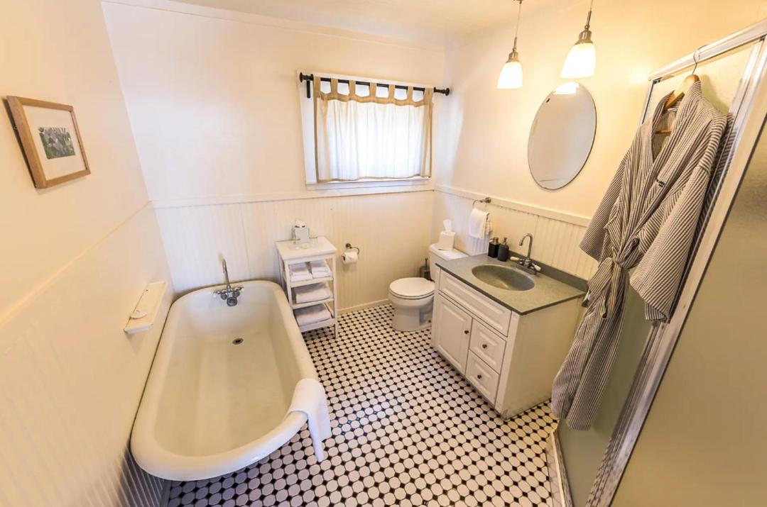 Photo of Bathroom in Little River
