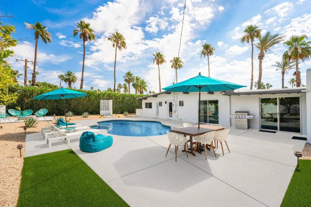 Photo of Others in Racquet Club Estates