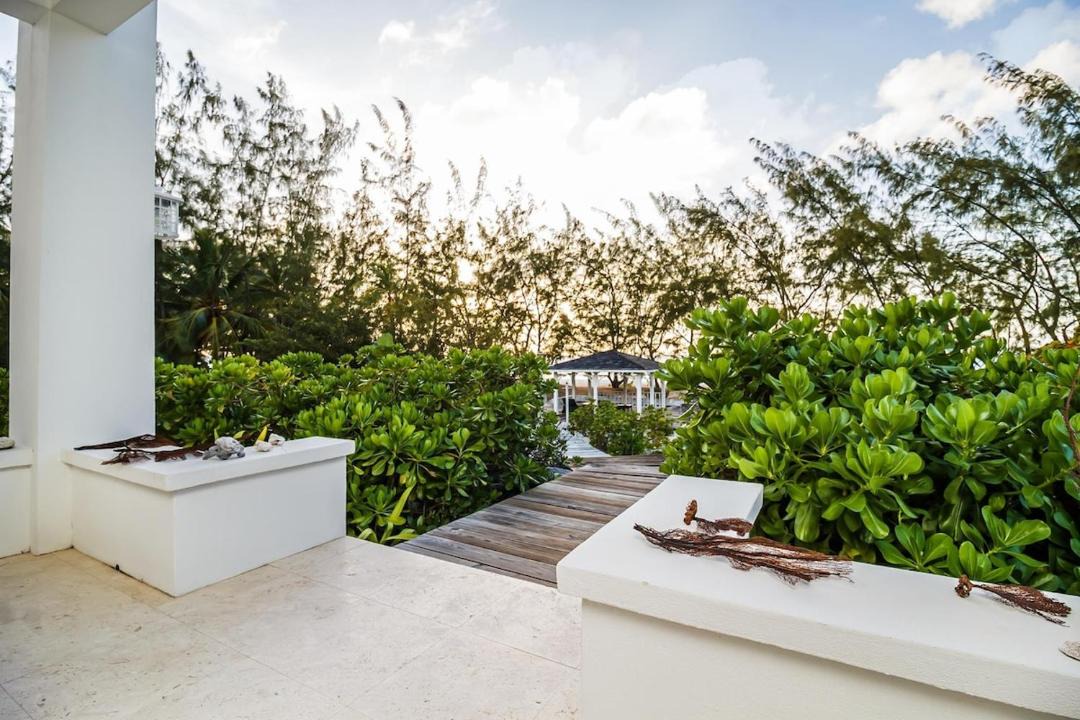 Photo of Patio Balcony in Deadmans Cay