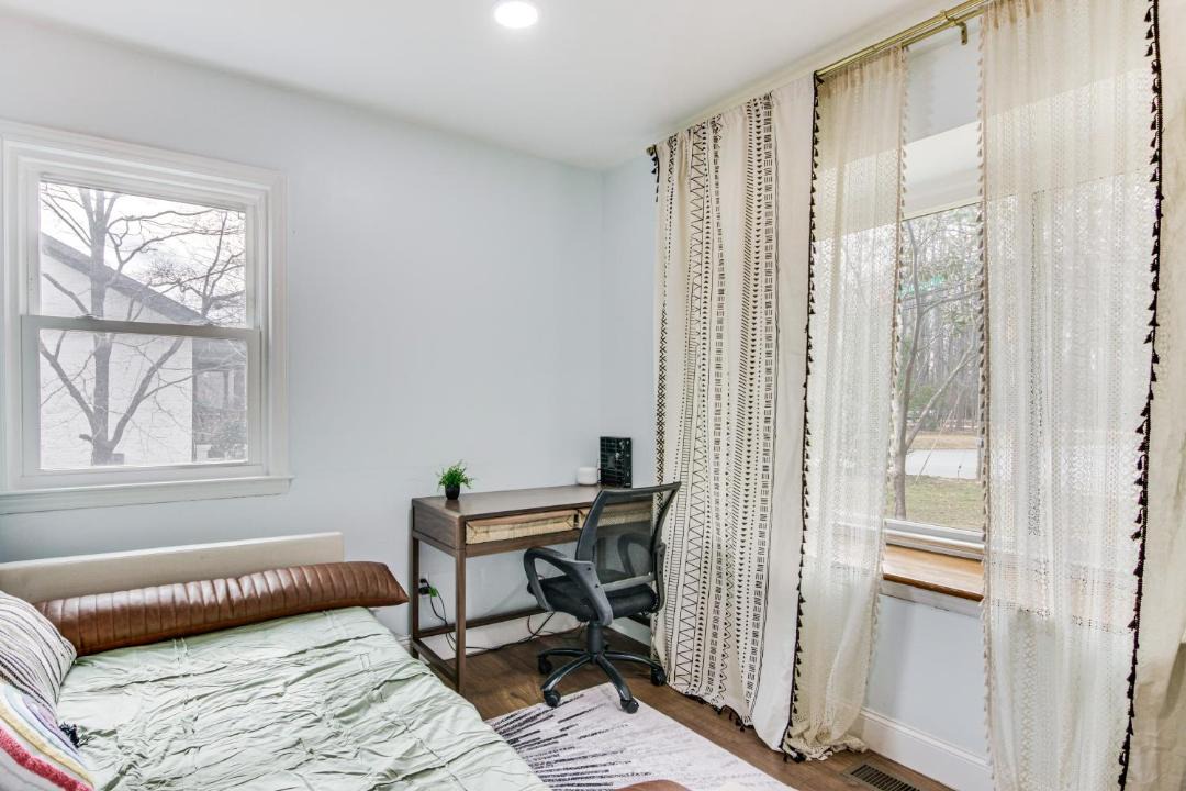 Photo of Bedroom in Beverly Woods