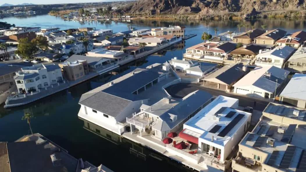 Photo of Buildings in Moovalya Keys