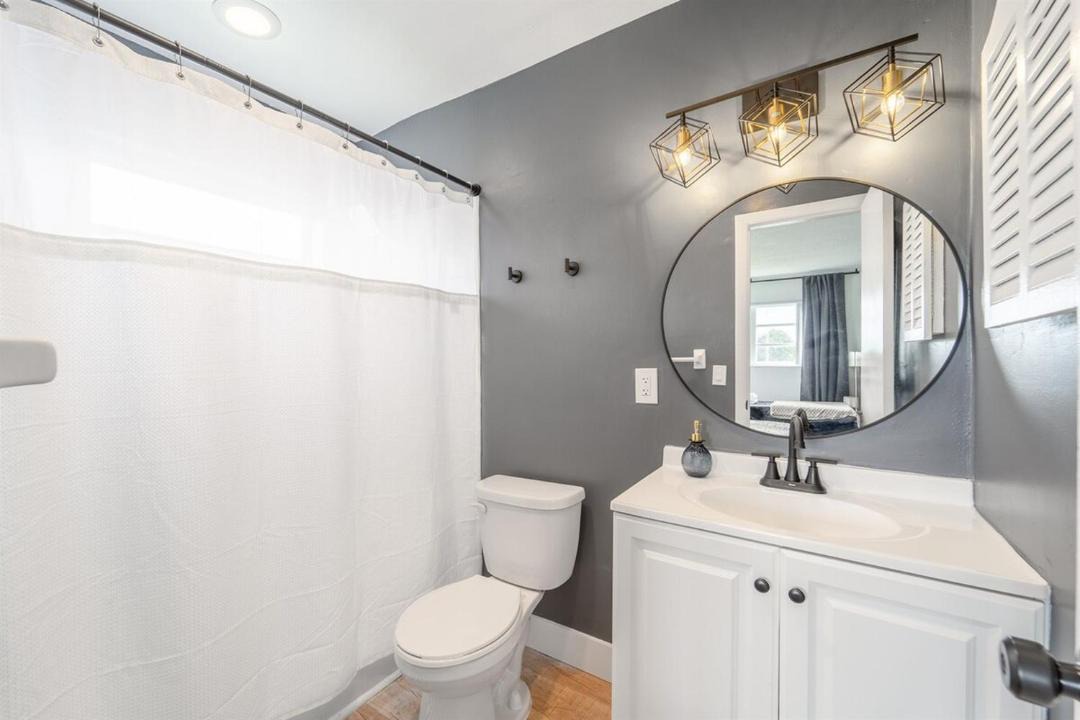 Photo of Bathroom in Survey Creek