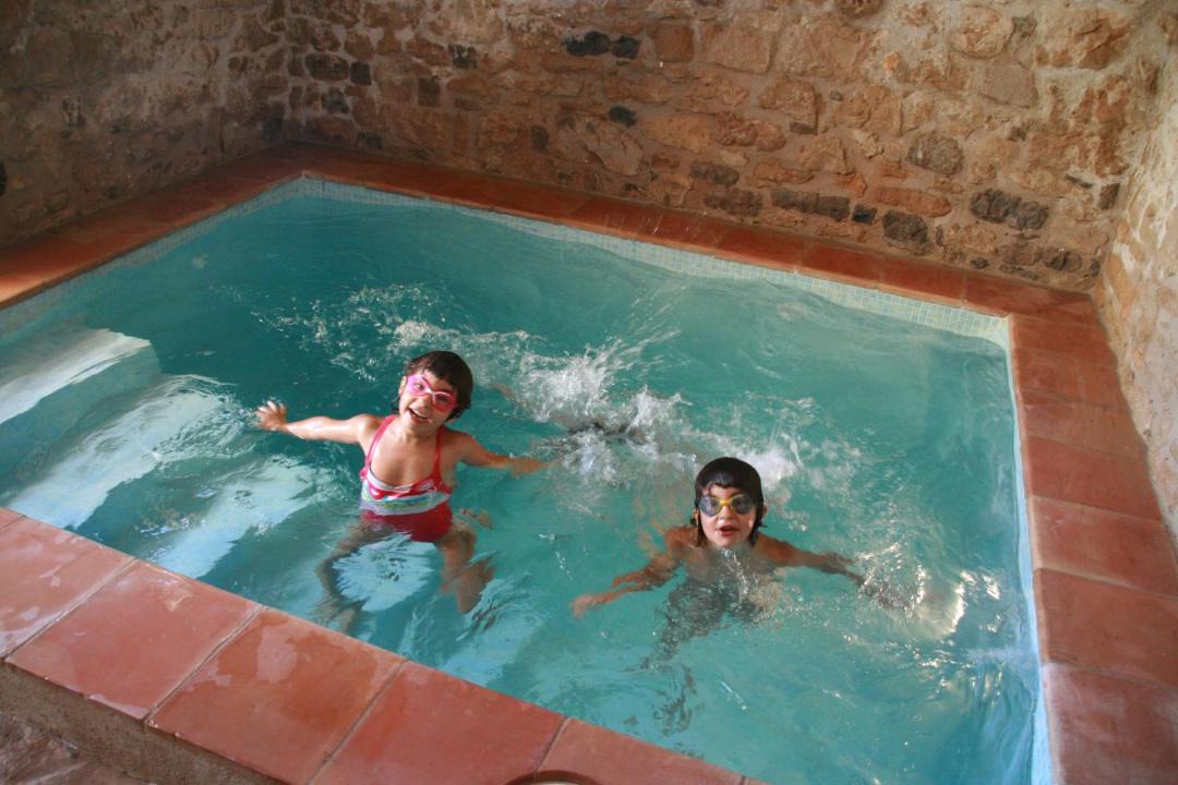 Photo of Human In Picture in Rocallaura