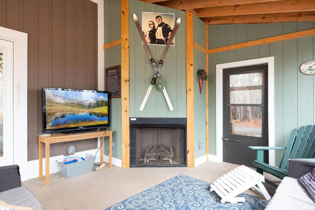 Photo of Livingroom in Burlington