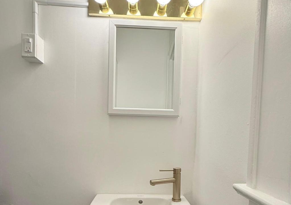 Photo of Bathroom in East Avenue