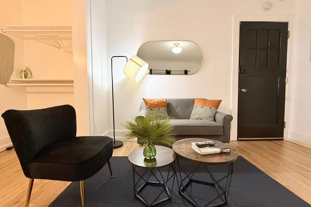 Photo of Livingroom in East Avenue