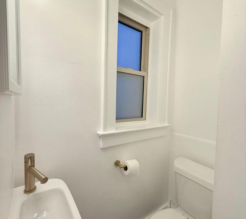Photo of Bathroom in East Avenue