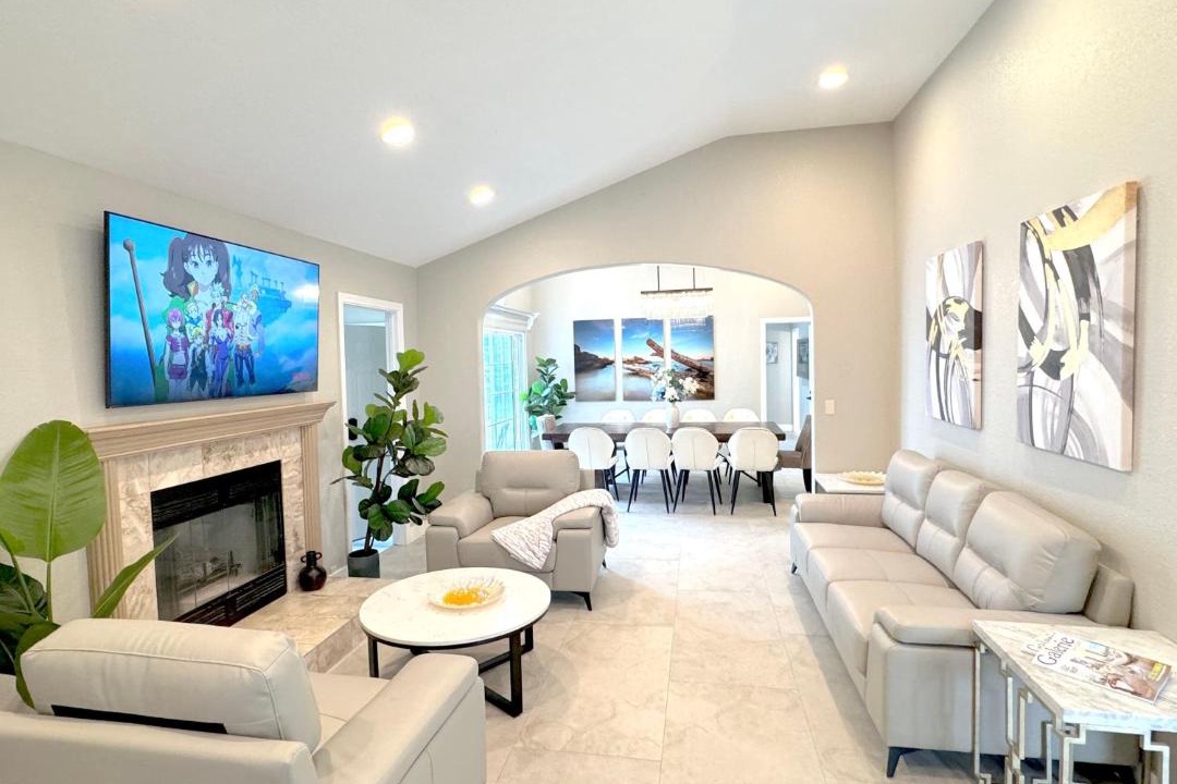 Photo of Livingroom in Sherwood Forest and Thistle Development