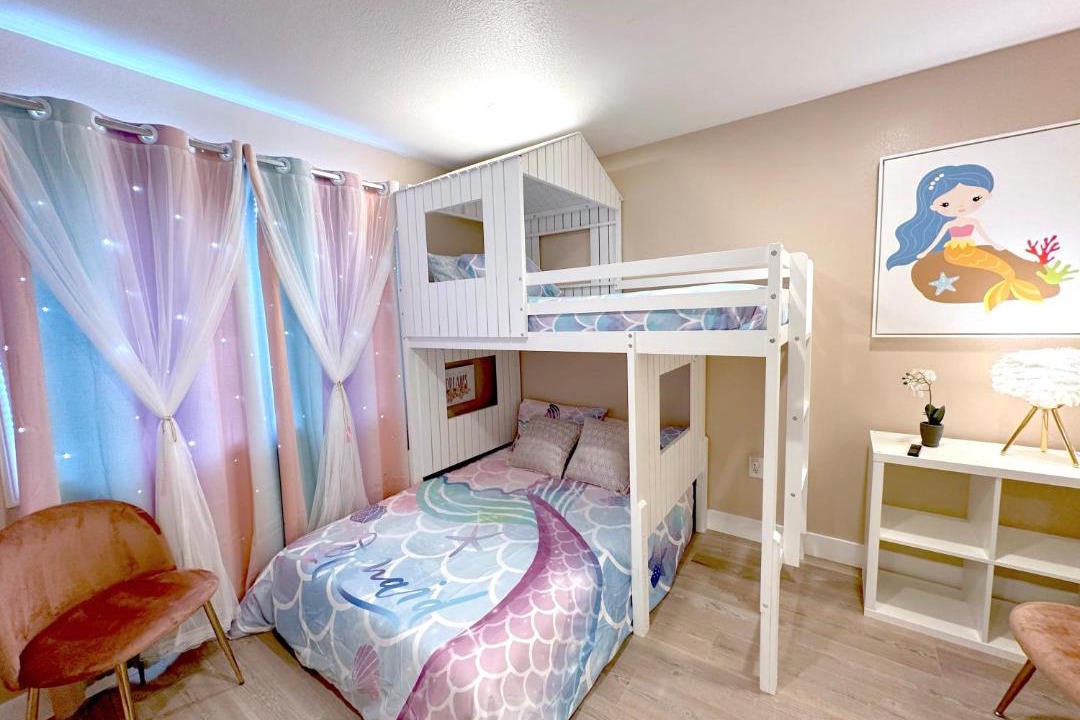 Photo of Bedroom in Sherwood Forest and Thistle Development