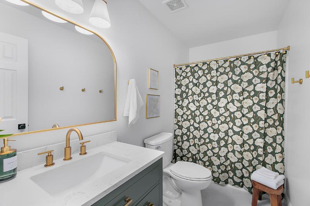Photo of Bathroom in Alabaster