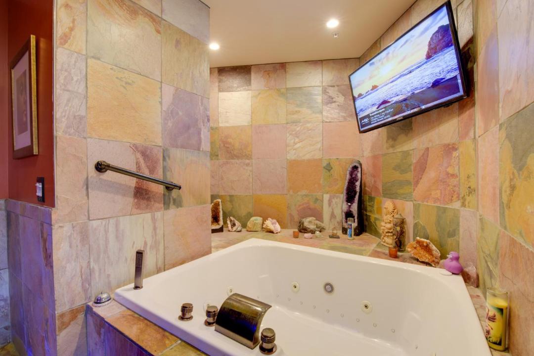 Photo of Bathroom in Longfellow