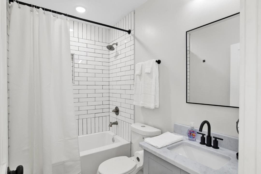 Photo of Bathroom in Central Business District