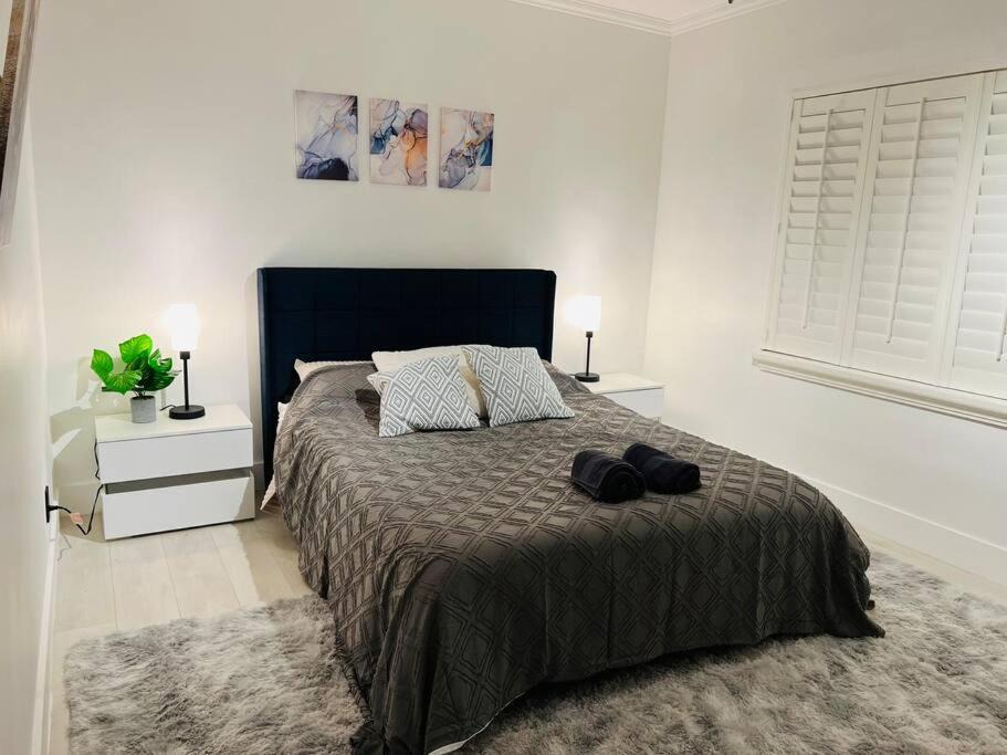 Photo of Bedroom in Golden Glades