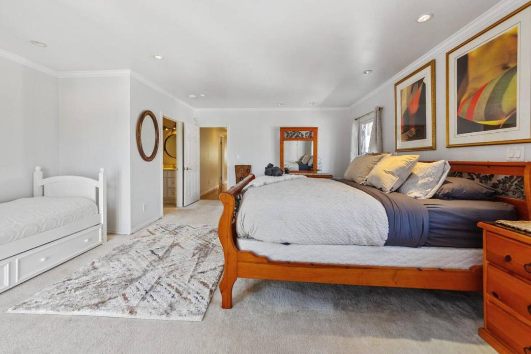 Photo of Bedroom in Sawtelle