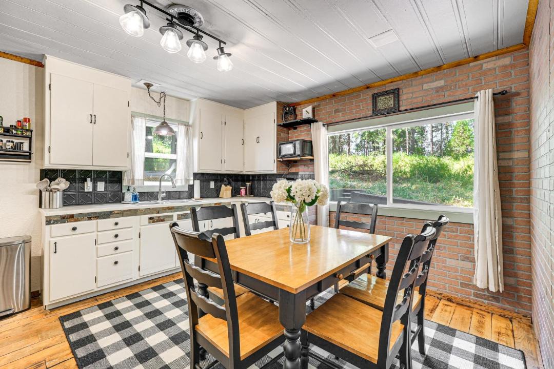 Photo of Kitchen in Forest Meadows