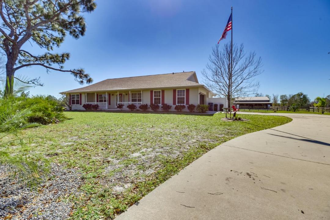 Photo of Buildings in Braden River