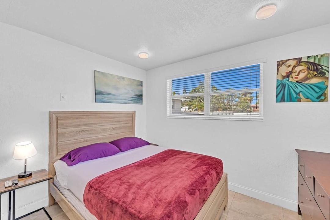 Photo of Bedroom in Royal Poinciana