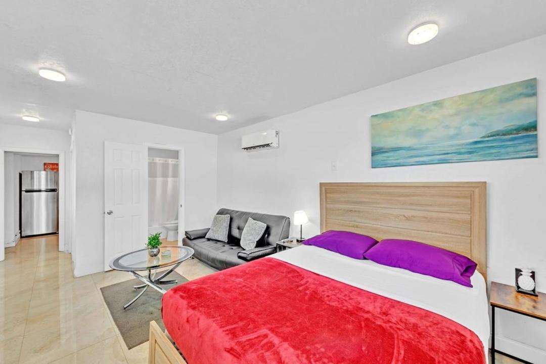 Photo of Bedroom in Royal Poinciana