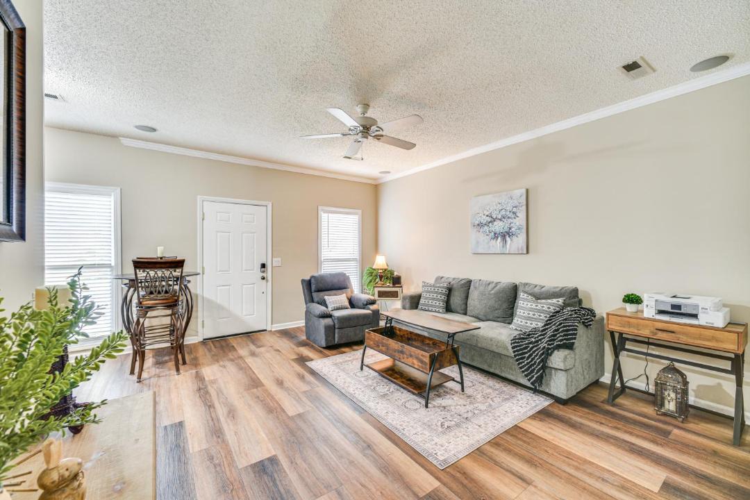 Photo of Livingroom in Huntsville