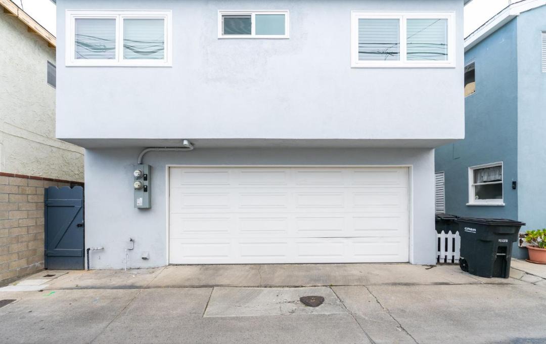 Photo of Buildings in Balboa Island