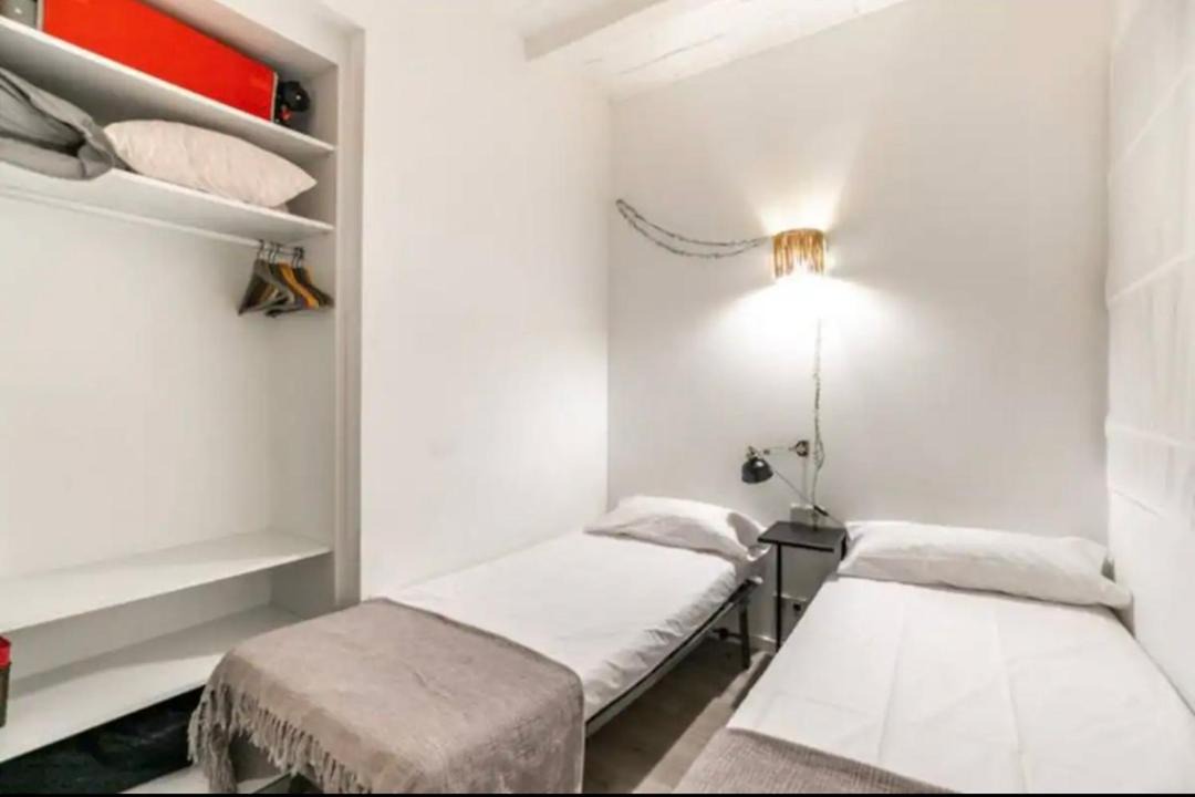 Photo of Bedroom in Hostafrancs