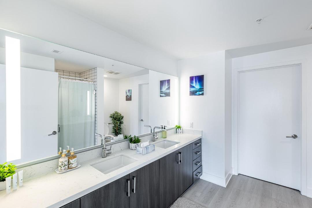 Photo of Bathroom in Downtown Los Angeles