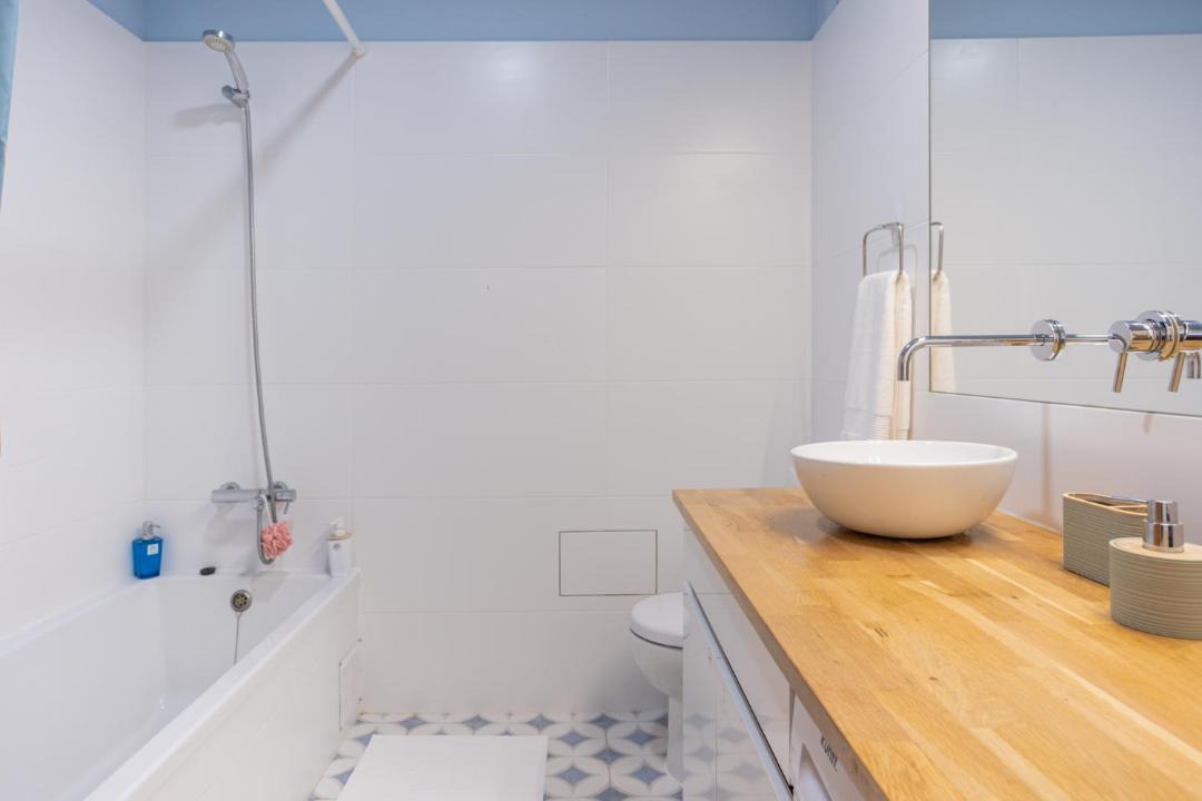 Photo of Bathroom in Cacilhas