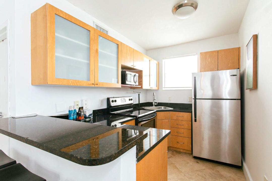 Photo of Kitchen in Flamingo/Lummus