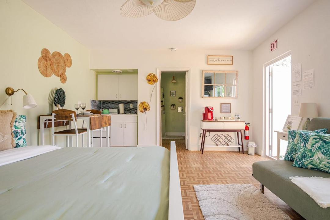 Photo of Bedroom in Royal Poinciana