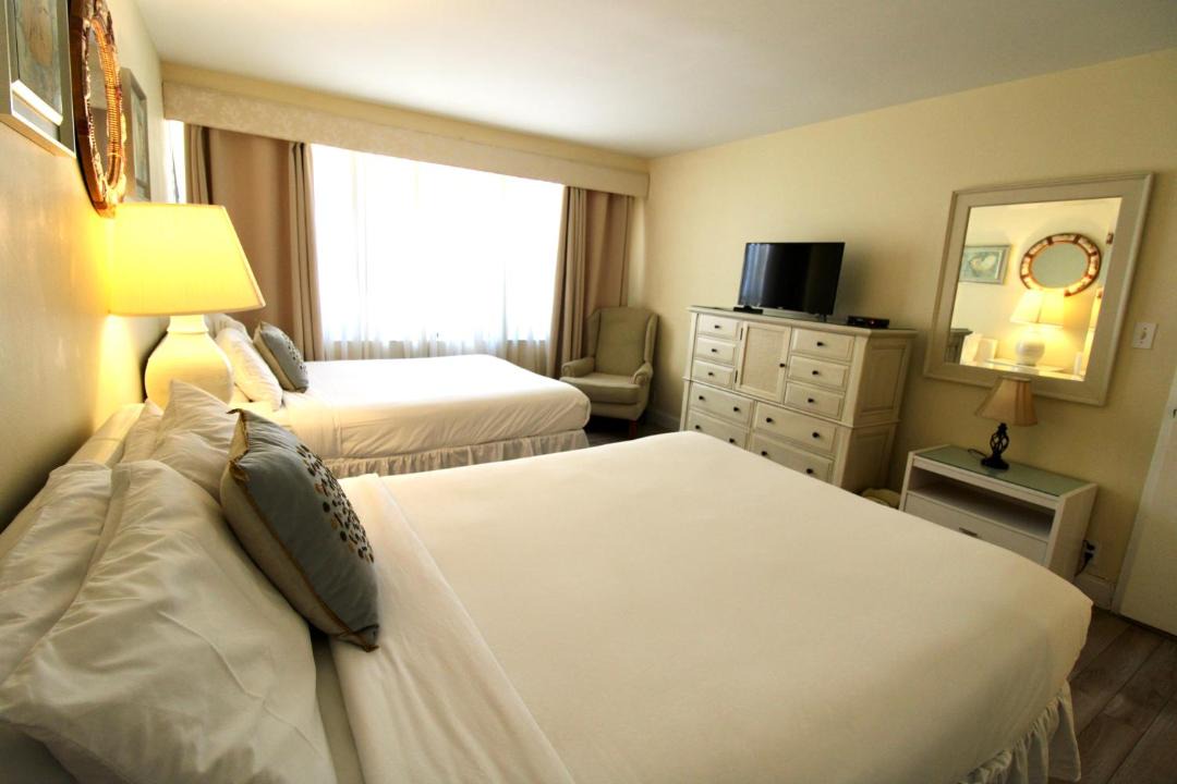 Photo of Bedroom in Mid Beach